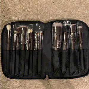 NEW Morphe Brush Set + Case